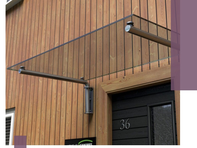 Стеклянные козырьки на входы и фасады в Чапаевске