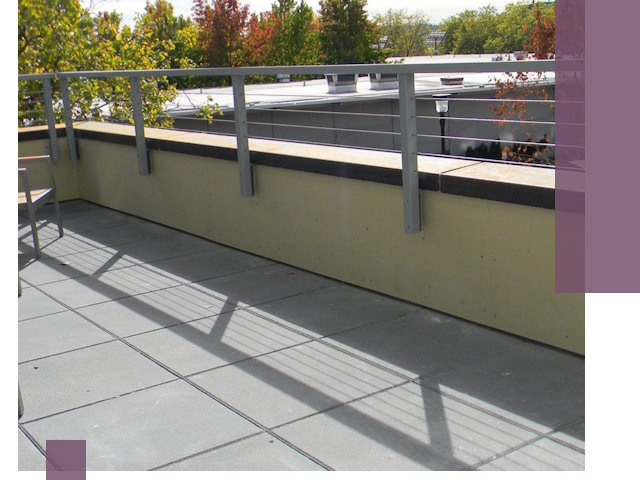 Металлические парапеты под ключ в Чапаевске: монтаж и изготовление