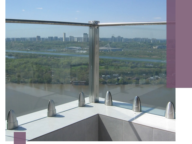 Стеклянные парапеты премиум класса в Чапаевске для домов и бизнесов