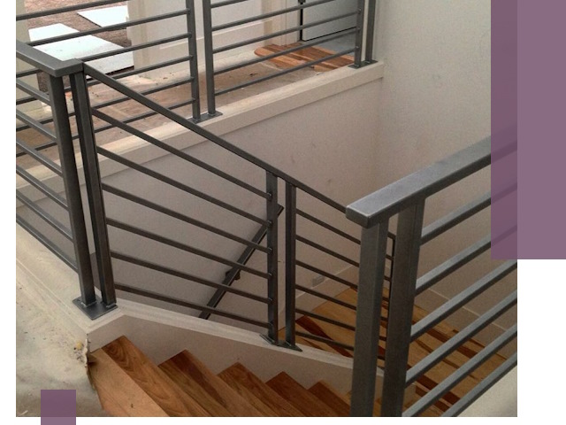 Изготовление поручней из металла и дерева в Чапаевске